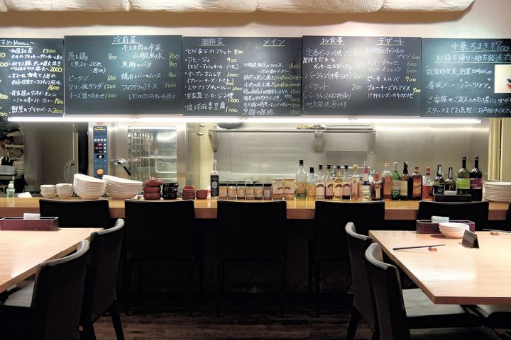 AZ／ビーフン東 大阪店の店内の様子