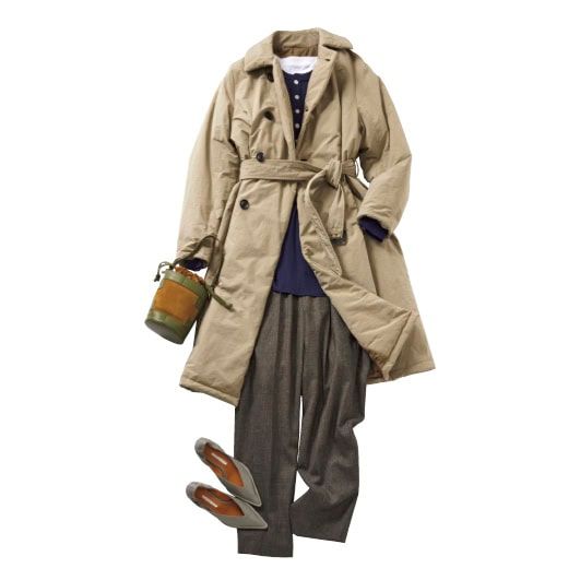 コート￥121,000 （ニアー ニッポン／ニアー） 別注2パックプルオーバー￥8,250（ヘインズ×ジャーナル スタンダード レリューム／ジャーナル スタンダード レリューム ルミネ新宿店） パンツ￥25,300（ジャーナル スタンダード レサージュ／ジャーナル スタンダード レサージュ 丸の内店） バッグ￥59,400（イアクッチ／イアクッチ 東京大丸店） パンプス￥39,600（ピッピシック／ベイジュ）