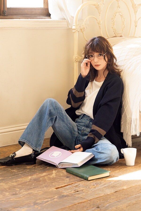 お手本は倉科カナさん！冬休みはリラックスなデニムスタイルで