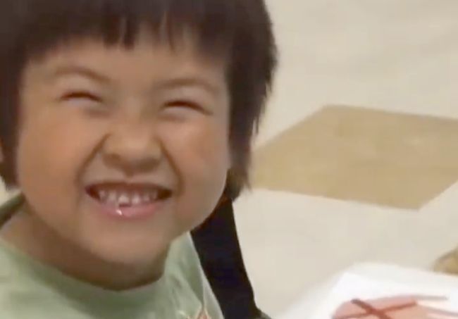 初めてのドクターフィッシュ。兄妹の初めて体験を比べてみたら