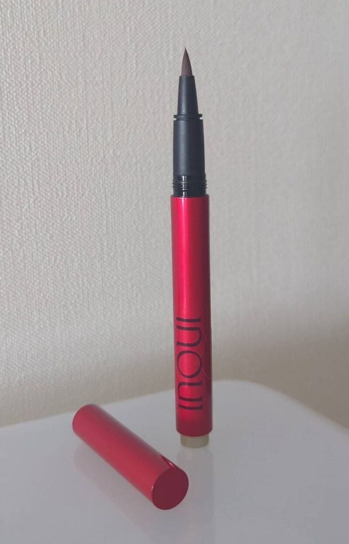 GLOW美容担当のベスコス インウイ アイライナーリキッド