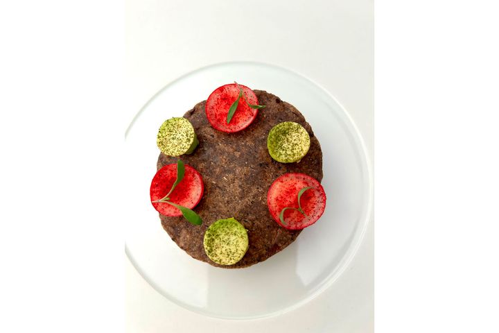 イタリア産のメイズ（とうもろこし粉）などの食材を使って作るタコス。