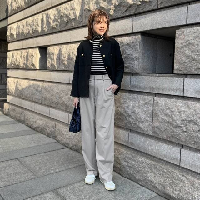 お正月大人レディーススニーカーボーダーできれいめコーデ