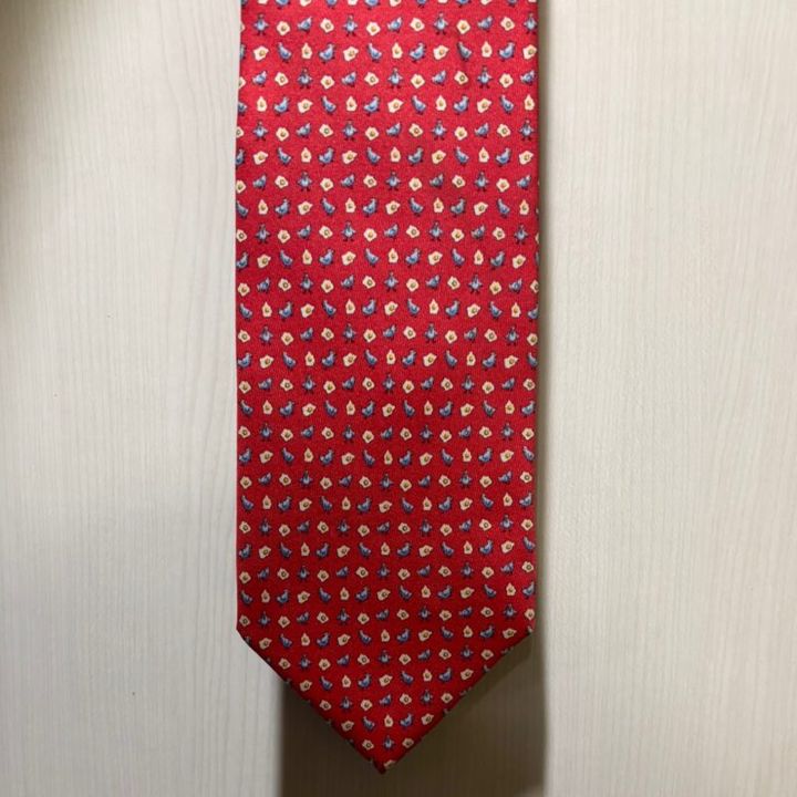 フェラガモの鶏プリントのネクタイ 十二支の酉