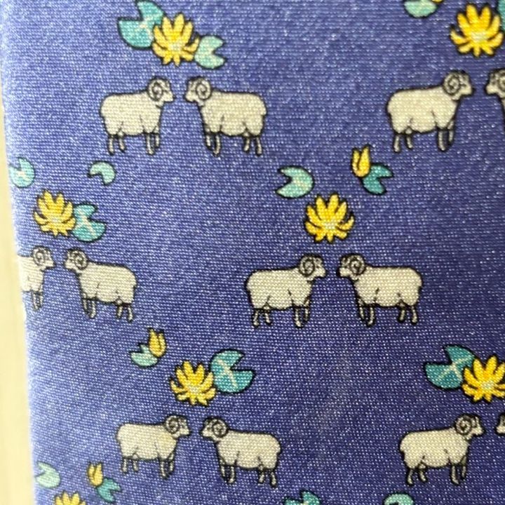 十二支の未（羊）のネクタイ