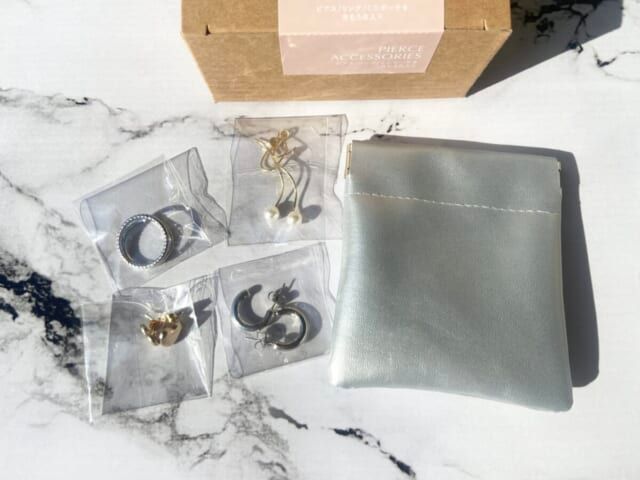 MY LUCKY BOX PIERCE ACCESSORIES（ピアス/リング/ミニポーチを含む5点入り） 中身