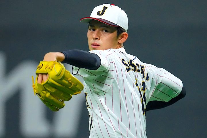 2022年11月8日、侍ジャパンの一員としてマウンドに上がった佐々木朗希 (C) Getty Images