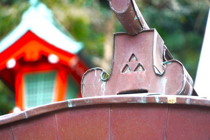 江の島で巳年ゆかりの弁財天様に開運祈願♪陽光きらめく初詣とカフェでほっこり過ごす新春