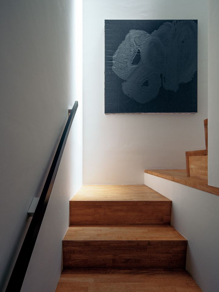 〈Hender Scheme〉デザイナー・柏崎亮の自宅 アーティスト・新城大地郎の作品