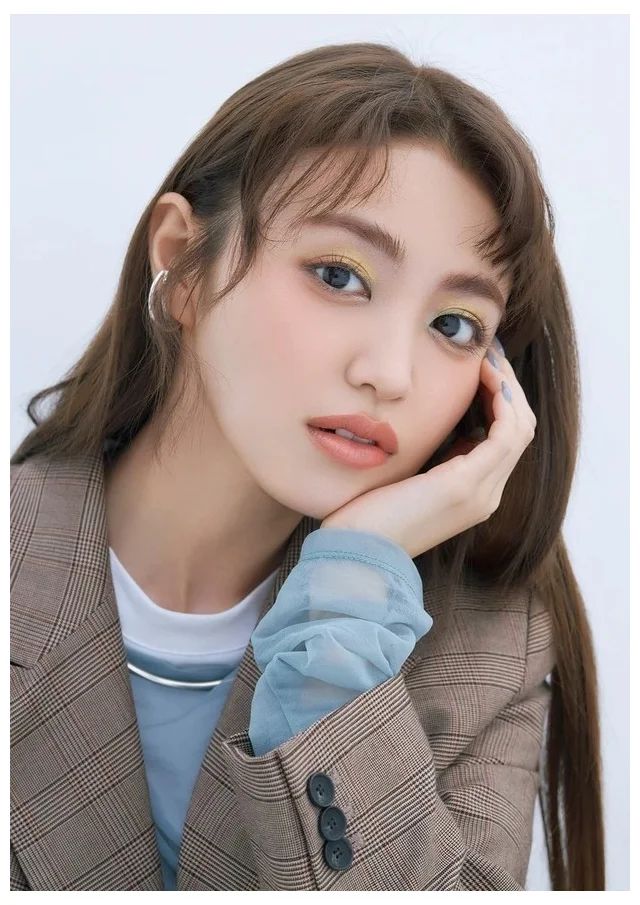 2025年天秤座の開運メイク 