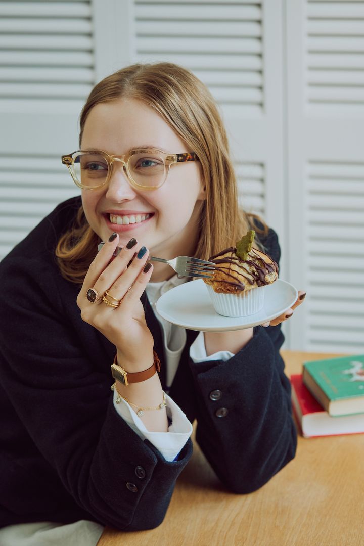 センスが良い！ヴィンテージライク手元をつくる腕時計、アクセサリー、ネイル