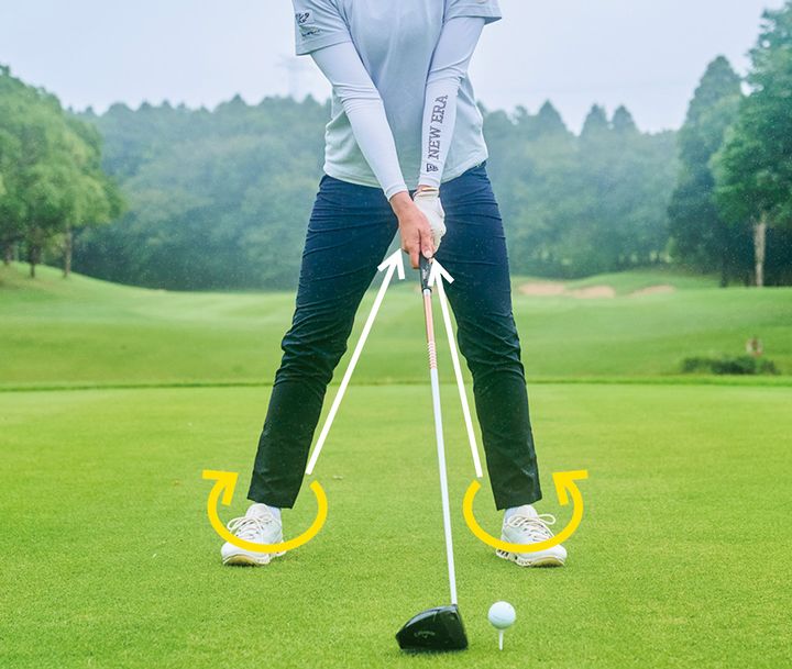 飛距離を伸ばすコツは、“足を曲げて伸ばす〞と〝お尻の左側を落として蹴る〞！