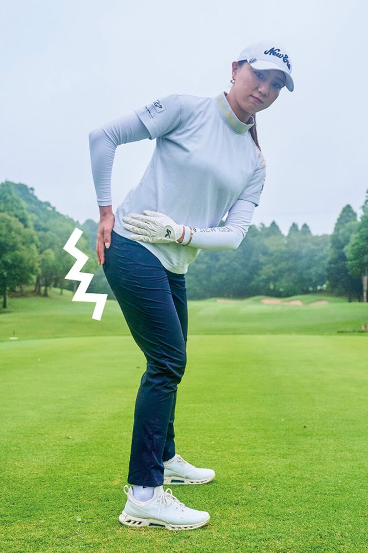 飛距離を伸ばすコツは、“足を曲げて伸ばす〞と〝お尻の左側を落として蹴る〞！