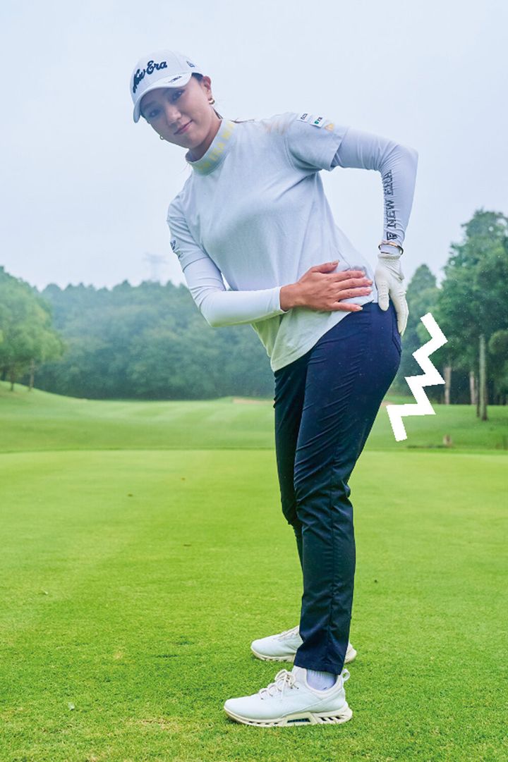 飛距離を伸ばすコツは、“足を曲げて伸ばす〞と〝お尻の左側を落として蹴る〞！