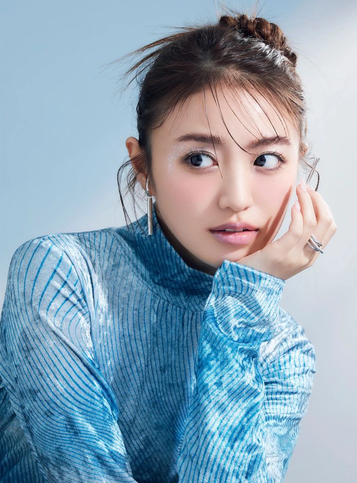 2025年山羊座の開運メイク 