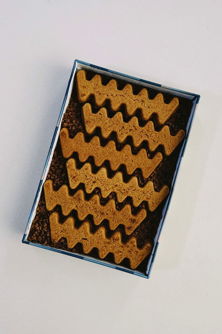 常温保存ができるお取り寄せスイーツ◎ 生食感のチーズサンドクッキー缶【ささやかですてきなもの 大谷有紀 vol.218】