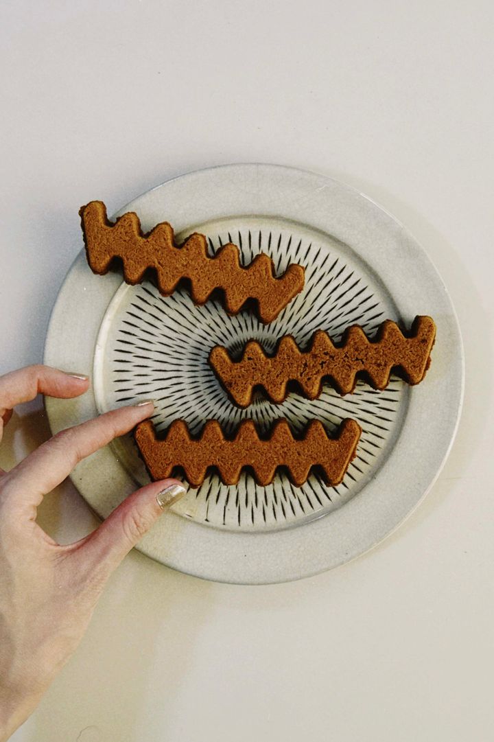 常温保存ができるお取り寄せスイーツ◎ 生食感のチーズサンドクッキー缶【ささやかですてきなもの 大谷有紀 vol.218】