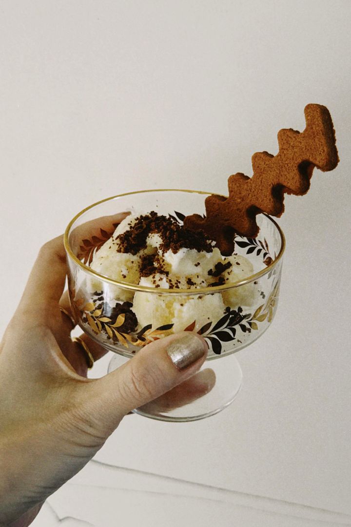 常温保存ができるお取り寄せスイーツ◎ 生食感のチーズサンドクッキー缶【ささやかですてきなもの 大谷有紀 vol.218】