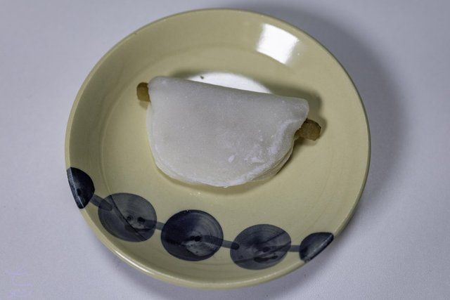 俵屋吉富の花びら餅