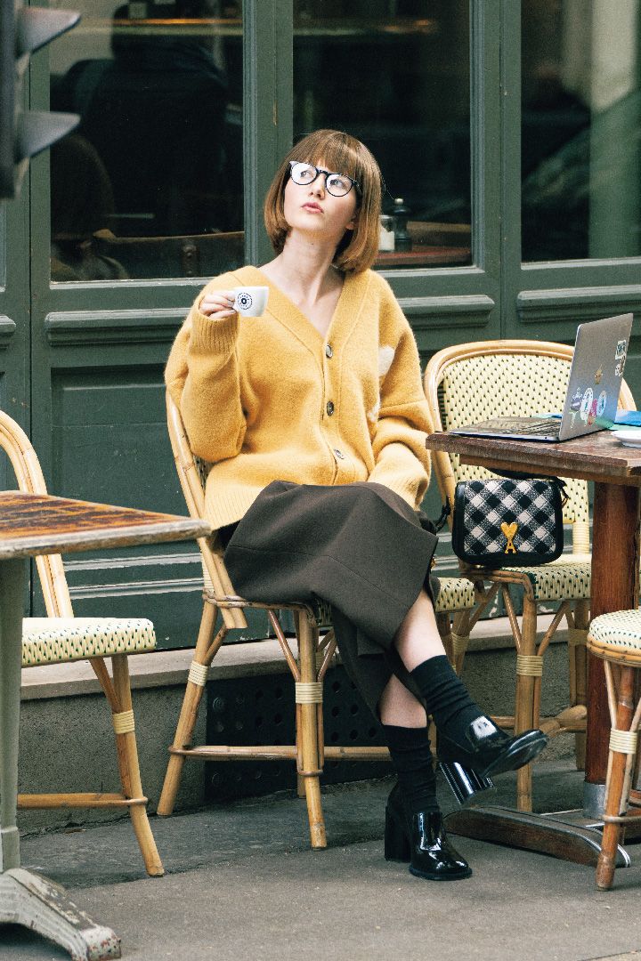 憧れのパリ！シンプルでセンスのいいパリジェンヌの着こなし8選