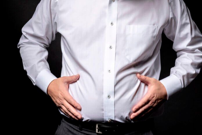 このままではヤバいかも……40代非モテ男性の特徴と3つの改善策