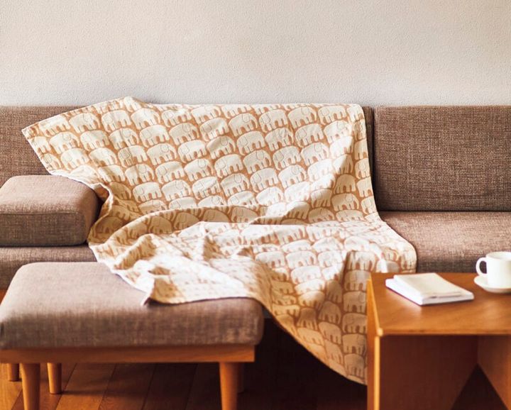 「ELEFANTTI（エレファンティ）」ブランケット［H145×W100］¥10,560（前田源商店）