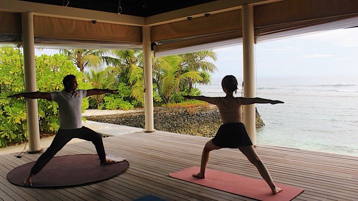 「アシュタンガヨガ」金曜8時～（無料。季節と天候によって時間変更や中止となる場合があります）