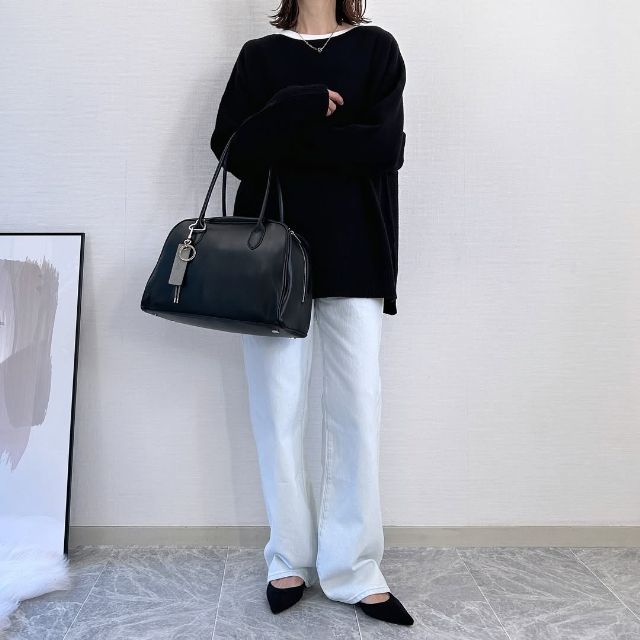 ワイドストレートジーンズを着たコーデ