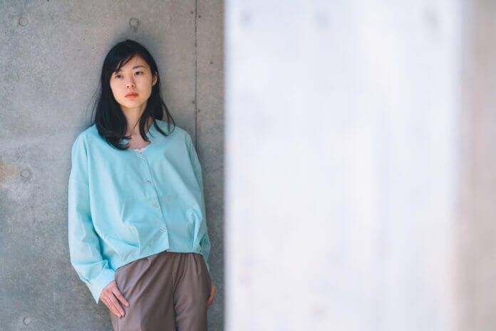 クチャクチャ食べるとかありえない… 下品な女性がやりがちなこと5選