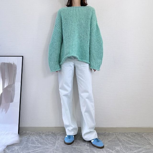 ワイドストレートジーンズを着たコーデ