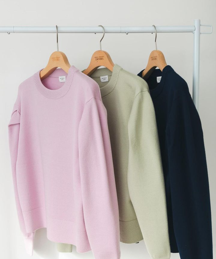 画像: 【アーバンリサーチ ドアーズ】「『UR TECH 200日ニット』ショルダータックプルオーバー」（ピンク、ネイビー、ミント、ブラック、オフ） ¥9,350（税込）