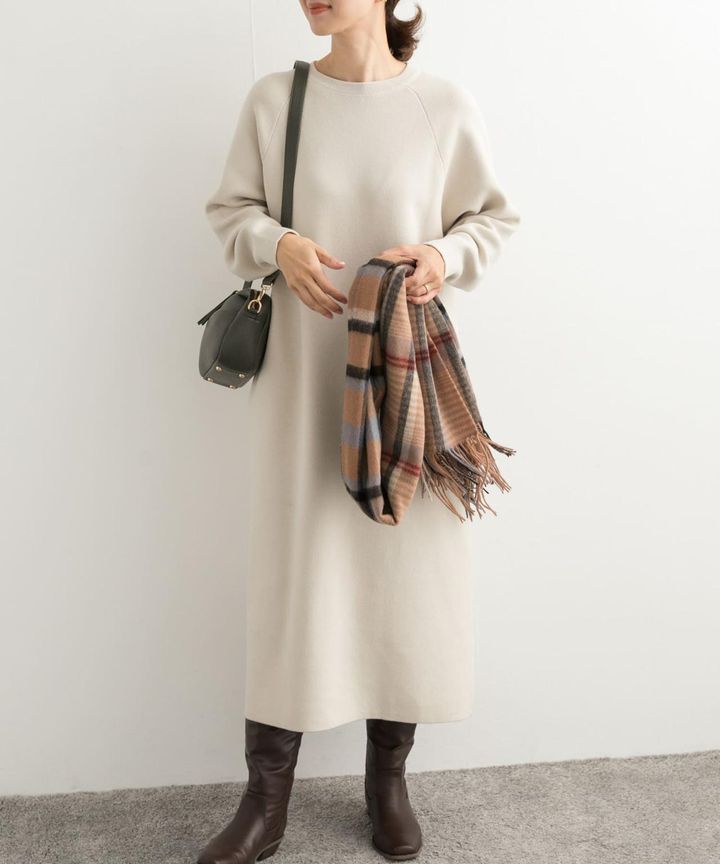 画像: 【アーバンリサーチ ドアーズ】「スウェットライクニットワンピース」（ベージュ、チャコール、ネイビー） ¥11,000（税込）