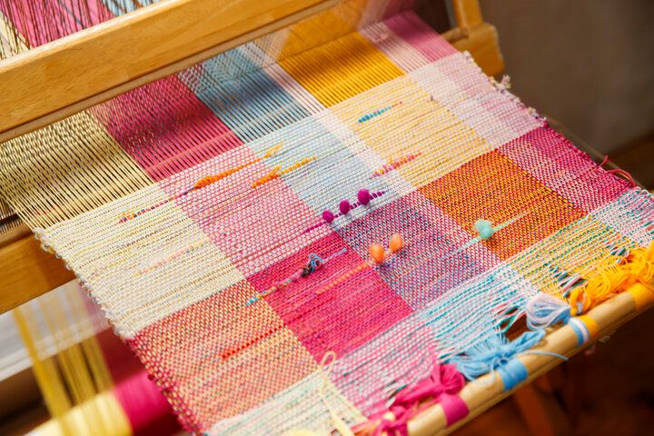 世界で一つだけの手織りマフラーづくりを体験♪大阪・中崎町にある体験工房「SAORI豊崎長屋」