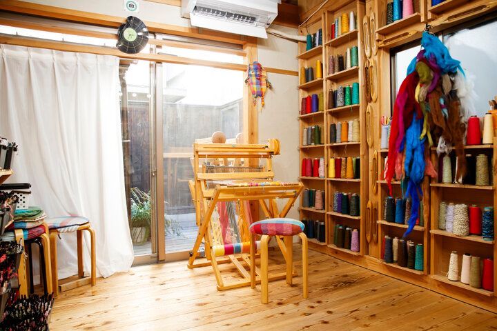 世界で一つだけの手織りマフラーづくりを体験♪大阪・中崎町にある体験工房「SAORI豊崎長屋」