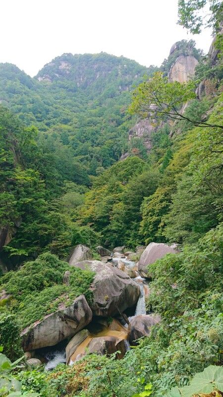 山梨でゴルフするなら行ってみて！美しい紅葉に癒される御嶽昇仙峡