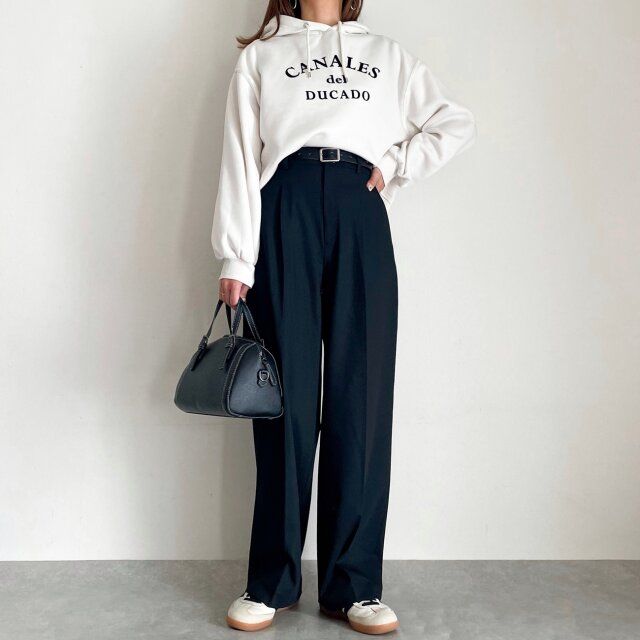 ユニクロ タックワイドパンツ OKコーデ 短丈のスウェットにチェンジ