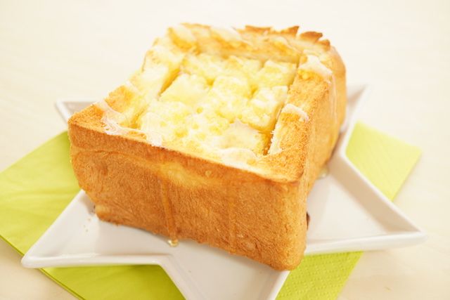 天然酵母食パンで作ったハニートースト