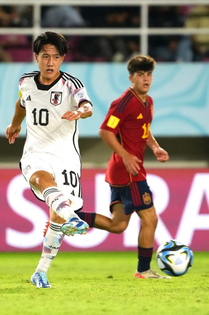 ロス五輪世代の18歳MF、J1初昇格チームへ期限付き移籍！日本の10番も背負った超逸材 「行ってきます！」