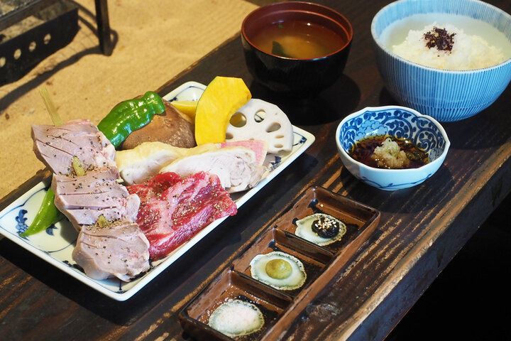 箱根湯本駅から３分♪ 森に溶け込む里山温泉と囲炉裏料理でのんびり小旅行気分「箱根湯寮」