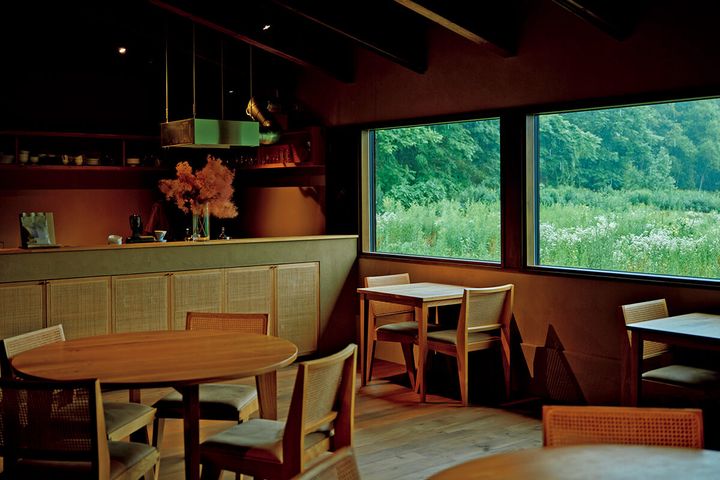 木工作家・内田悠の家具が並ぶショップ＆カフェ〈緑月Mitsuki〉