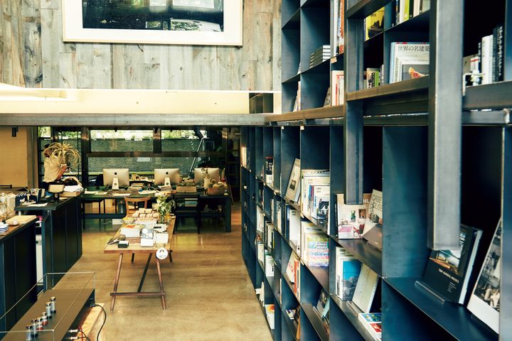 社食堂の入り口からの目線