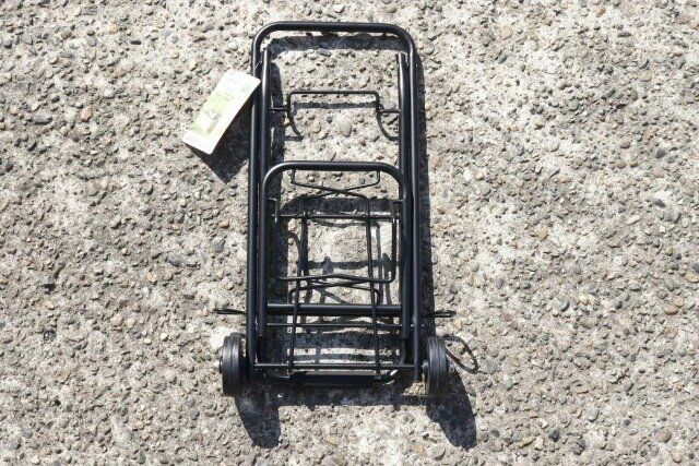 ダイソー 折り畳みキャリー 商品タグ