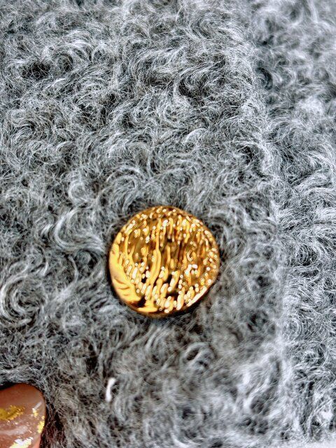 ZARA ブークレショートジャケット 生地のアップ