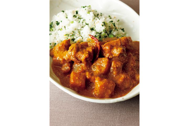みずみずしくコク深い“大根のチキンカレー”