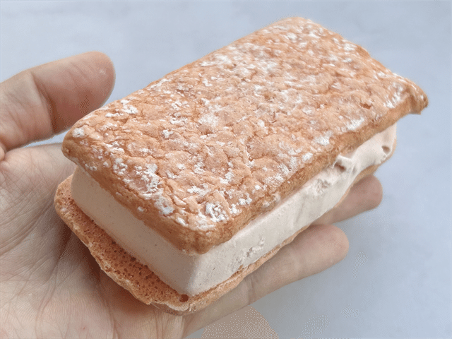 【2位】７プレミアム いちごのふわふわサンド（セブン-イレブン）246円