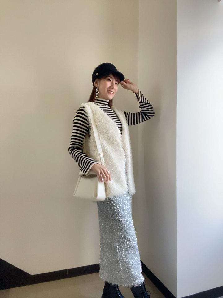 画像: モノトーンコーデが華やかに