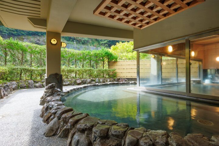 美人の湯に癒やされる和歌山・龍神温泉へ。自然豊かな山あいの村で、地元食材や名産も満喫