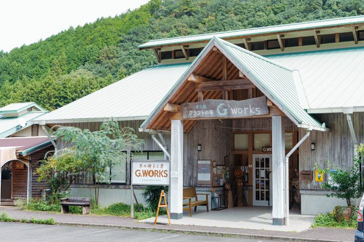 美人の湯に癒やされる和歌山・龍神温泉へ。自然豊かな山あいの村で、地元食材や名産も満喫