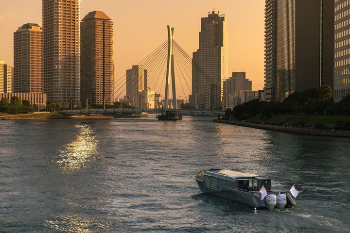 ディナープラン「アルヴァ アペリティーボ リバークルーズ & ディナーエクスペリエンス at アルヴァ」