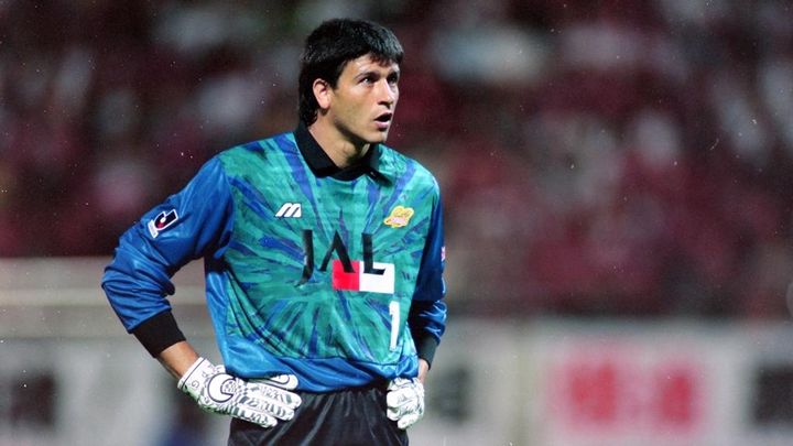 「クモ男」と呼ばれた伝説的GK、なんと62歳でJリーグ名門へ帰還！昨季はJ1連覇に貢献